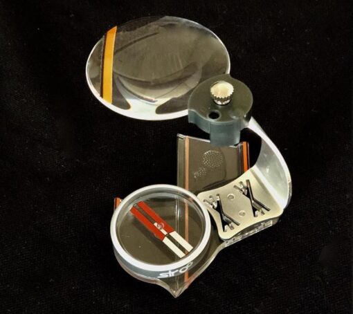 mag 4 STR8 magnifier attached close up