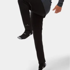 Ronhill Men's Core Trackster All Black closeup