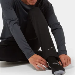 Ronhill Men's Core Trackster All Black closeup