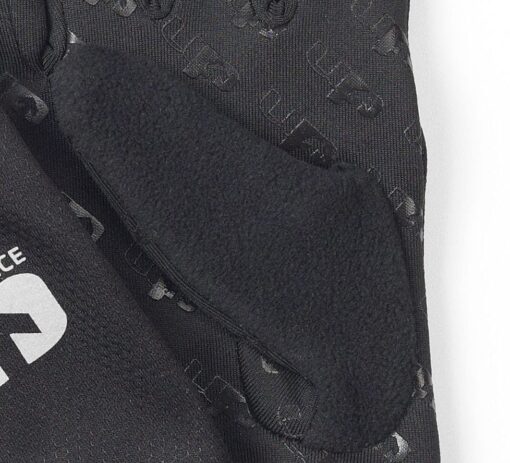 Ultimate Performance Ultimate Gloves closeup
