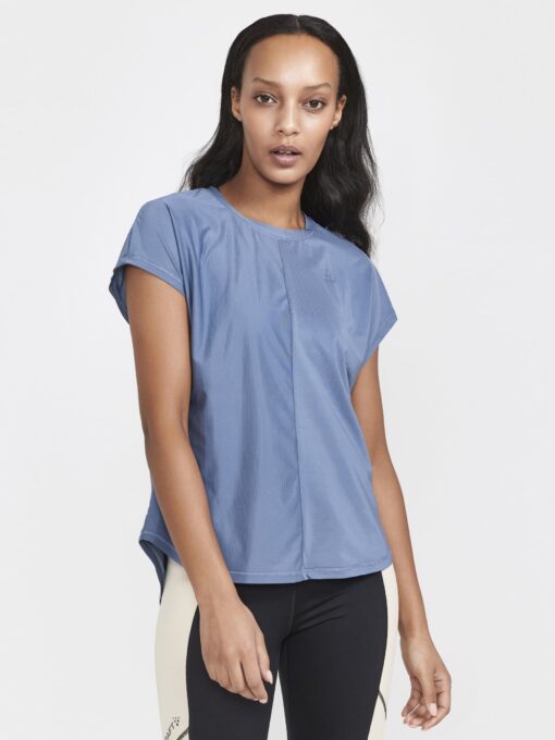 CRAFT CORE Essence SS Tee Women closeup1, flow