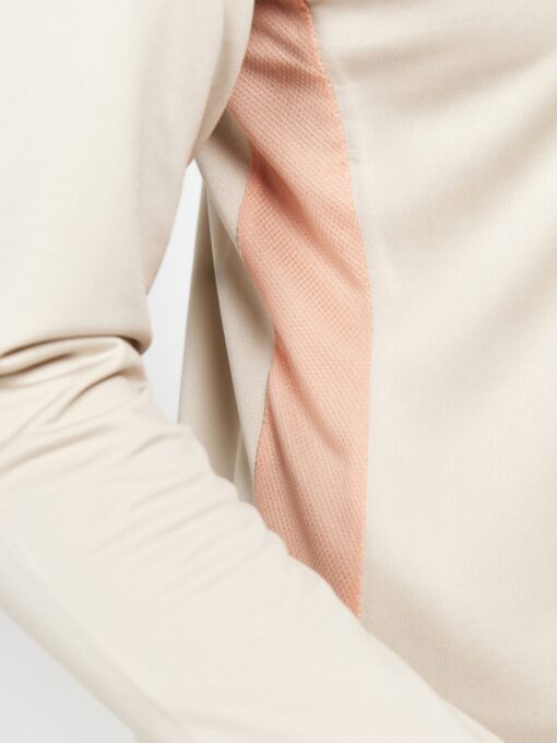 1911315-211716_ADV SubZ LS W_Closeup4 CRAFT ADV SubZ Long Sleeve Womens detail close up peach