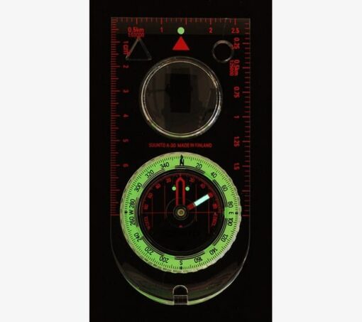 ss012095013_a-30_nh_metric_compass_low_light_800x800 SUUNTO A-30 the baseplate compass for dark conditions - in the dark