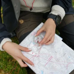 SUUNTO A-30 BASEPLATE COMPASS WITH MAGNIFYING LENS FOR BACKPACKERS
