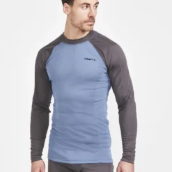 CRAFT Core Warm Baselayer Long Sleeve Tee Men - on the model