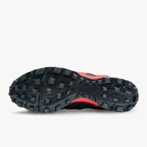 VJ IRock4 - Aggressive grip, now with soft anti-slip heel - rubber studs