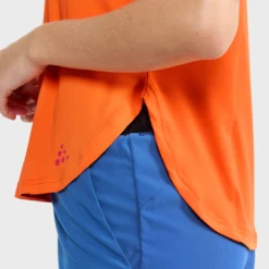 craft ADV HiT Tee 2 W close up