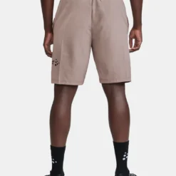 craft Core Essence Shorts MEN Front colour-clay back view on the model