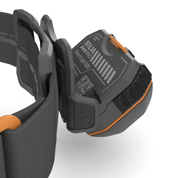 SILVA SmartLight 500 is a small and versatile 500 lumen headlamp for professionals. DETAIL 1