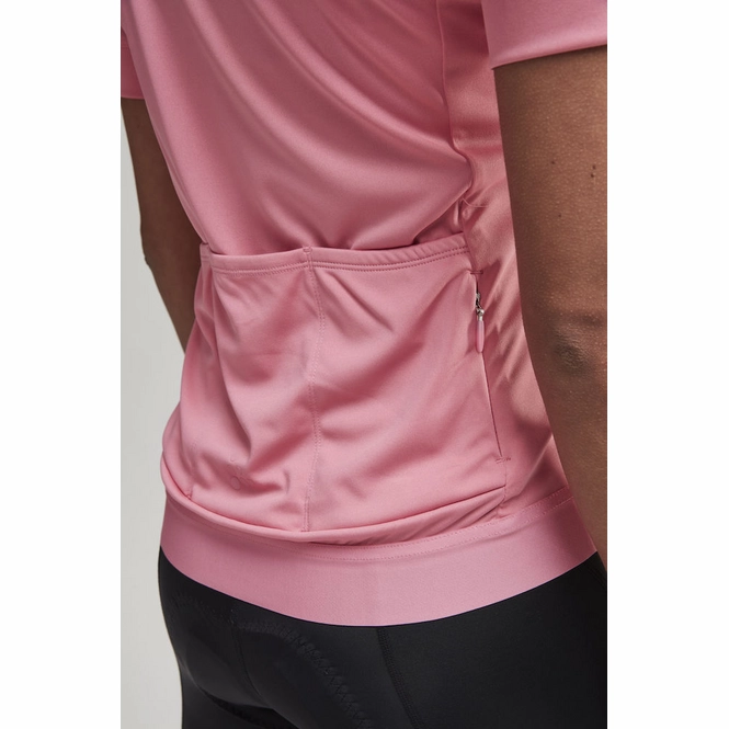 craft Essence Jersey back closeup - pocket