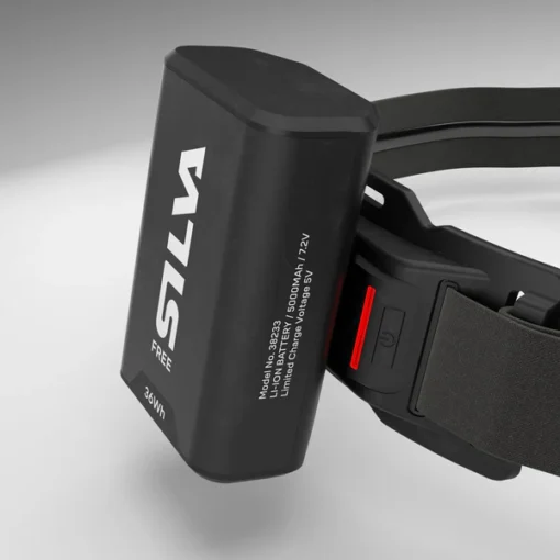 SILVA FREE 1200M1200 lumen in a cordless design with a powerful long-distance battery for trail running, cross-country skiing, and longer activities. DETAIL 5