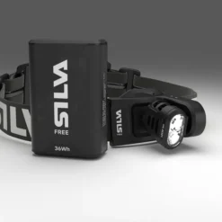 SILVA FREE 1200M1200 lumen in a cordless design with a powerful long-distance battery for trail running, cross-country skiing, and longer activities. DETAIL 10