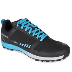 RAVEN x STD x CARBON is built for athletes with wider feet who demand agility and performance